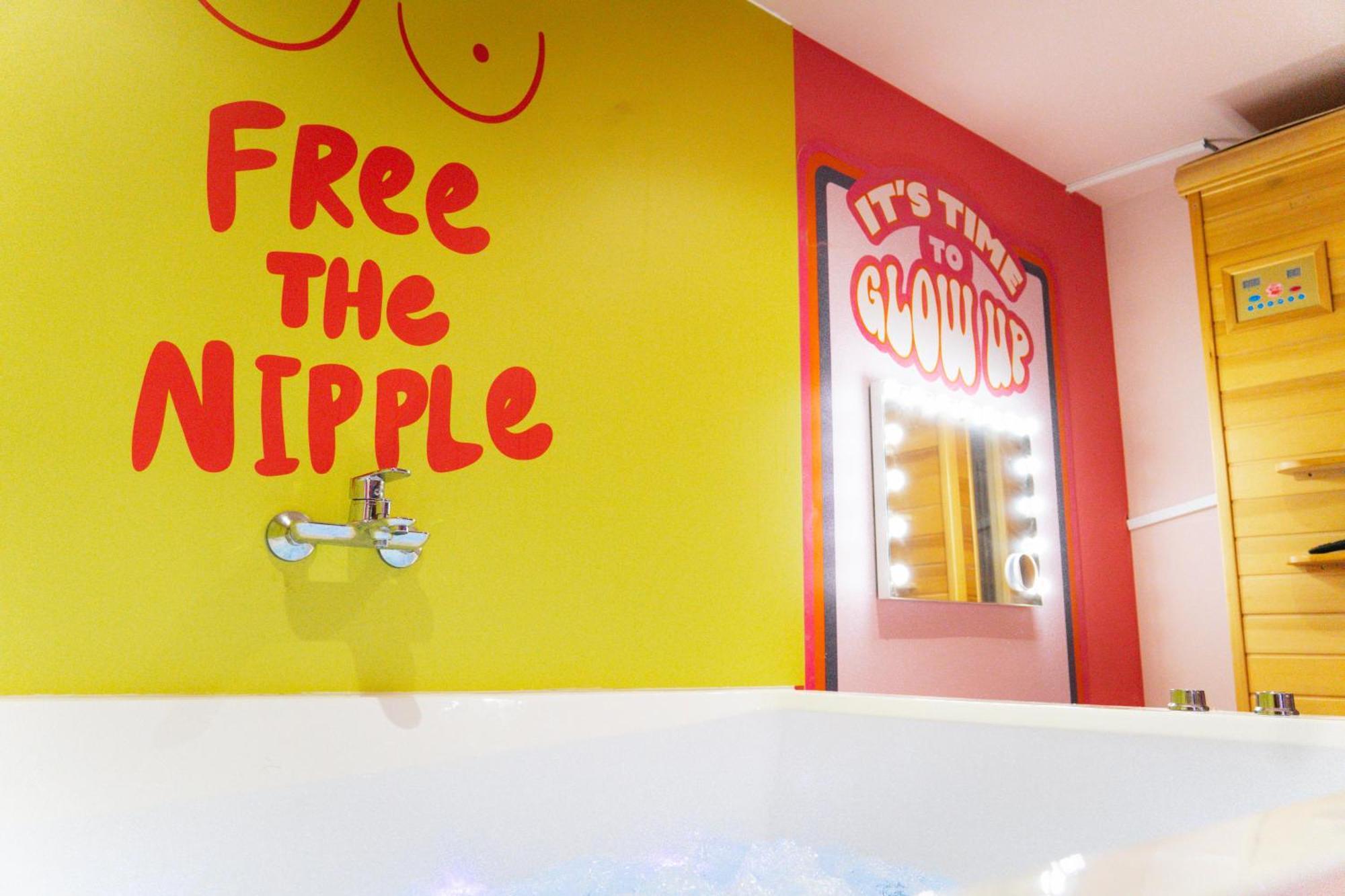 Appartamento Capsule Girl Power - Balneo - Sauna - Karaoke - Billard - 2 Charleroi
