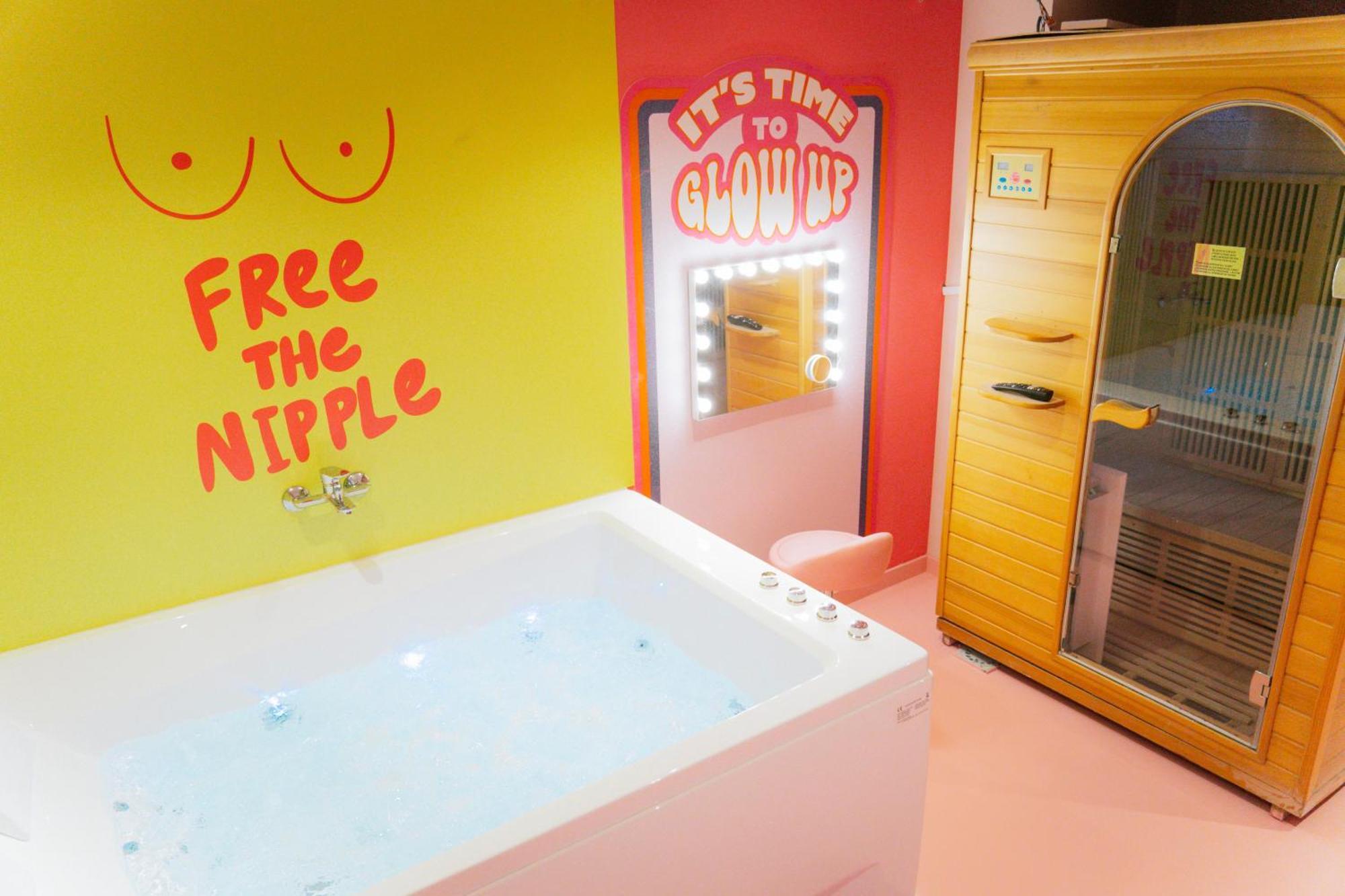 Appartamento Capsule Girl Power - Balneo - Sauna - Karaoke - Billard - 2 *