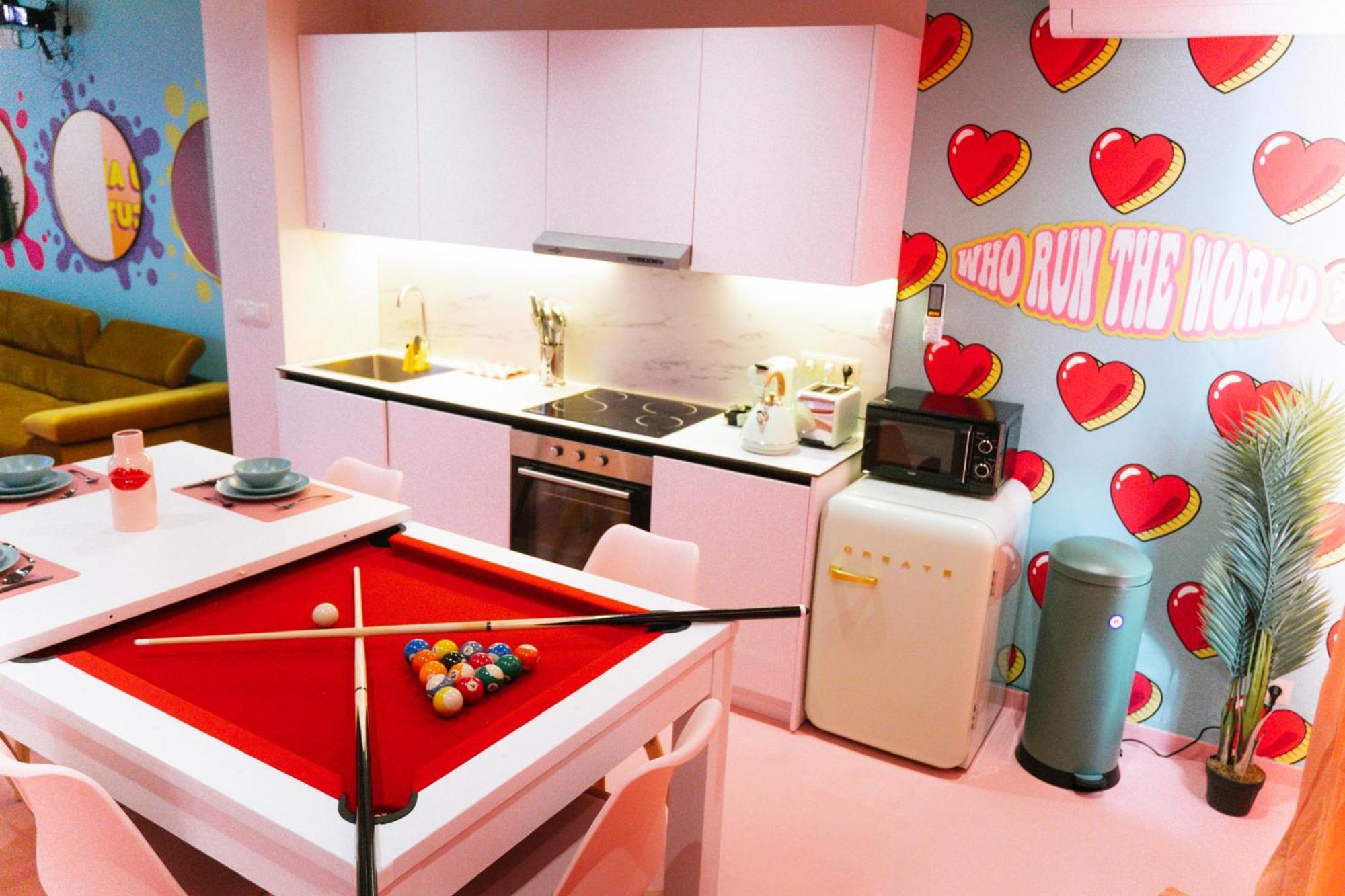Appartamento Capsule Girl Power - Balneo - Sauna - Karaoke - Billard - 2