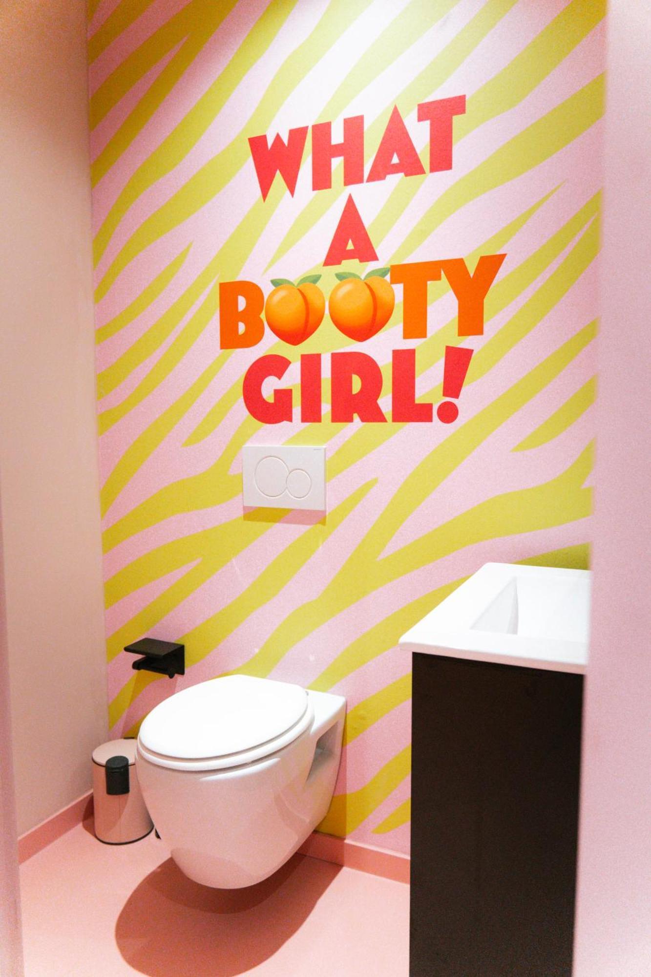 Capsule Girl Power - Balneo - Sauna - Karaoke - Billard - 2 Apartment *