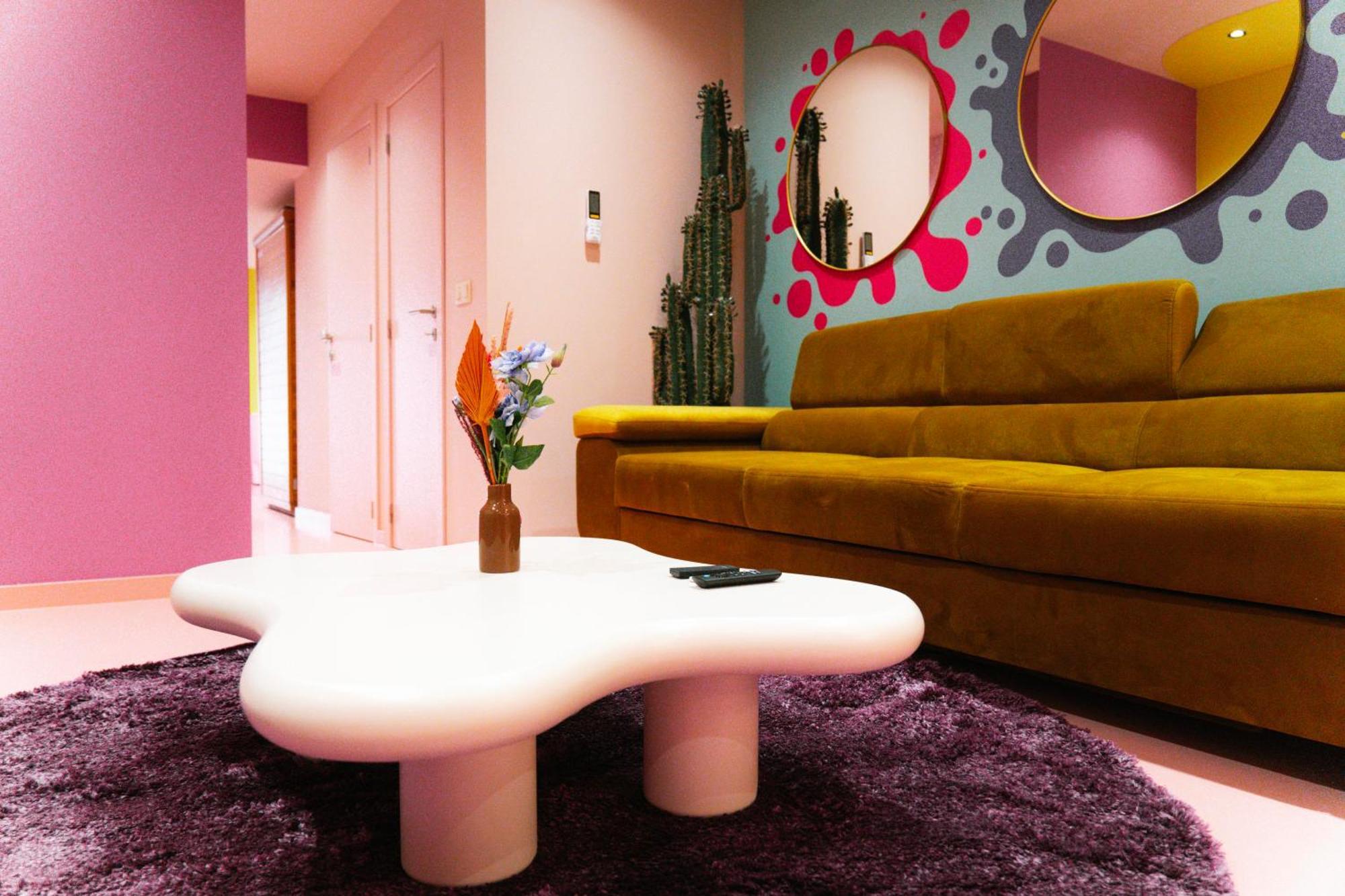 Apartment Capsule Girl Power - Balneo - Sauna - Karaoke - Billard - 2
