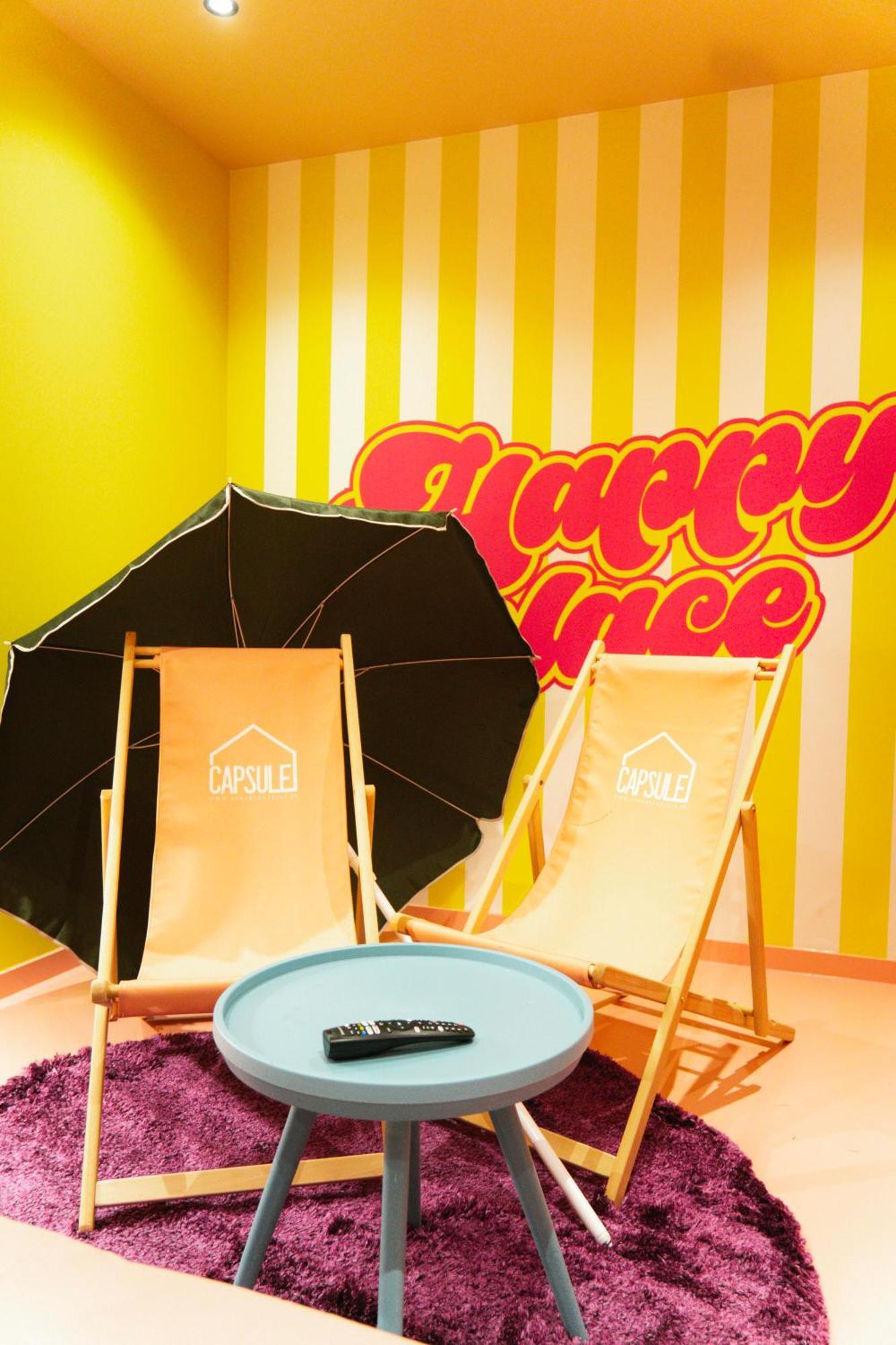 Capsule Girl Power - Balneo - Sauna - Karaoke - Billard - 2 * Charleroi
